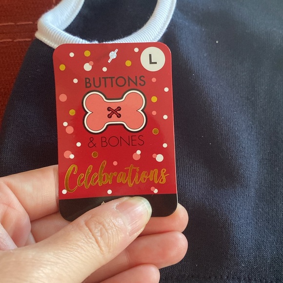 🆕BUTTONS & BONES: Pet Hoodie “Free Kisses” Navy and White NWT Size L - Picture 3 of 6